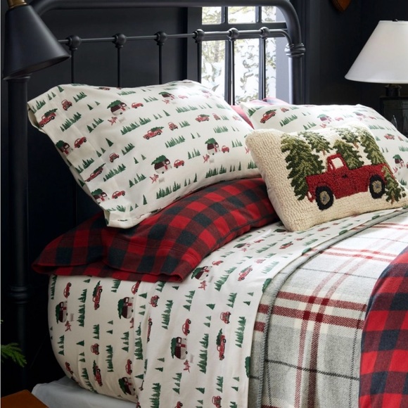 LLbean Holiday Flannel Queen (sheet only) - Picture 2 of 2